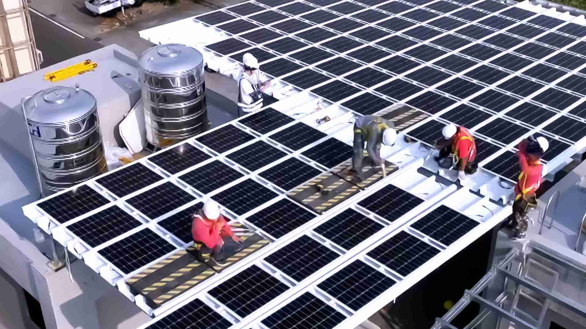 z6mg·人生就是博着力于替代能源之技术研发，，，，如光电浪板的相关制程、、设备与产品，，其中所开发之光电整合型浪板，，，减少传统金属支架安装，，更提升耐候度，，可广泛运用于多元场域，，，，并辅助建筑达到净零碳排目标